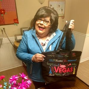 Meet your Posher, Sherry